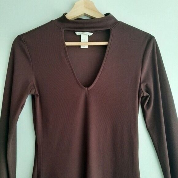 H&M Mock Neck Cut-out Fitted Long Sleeve Top Burgundy Sz XS - Picture 5 of 11